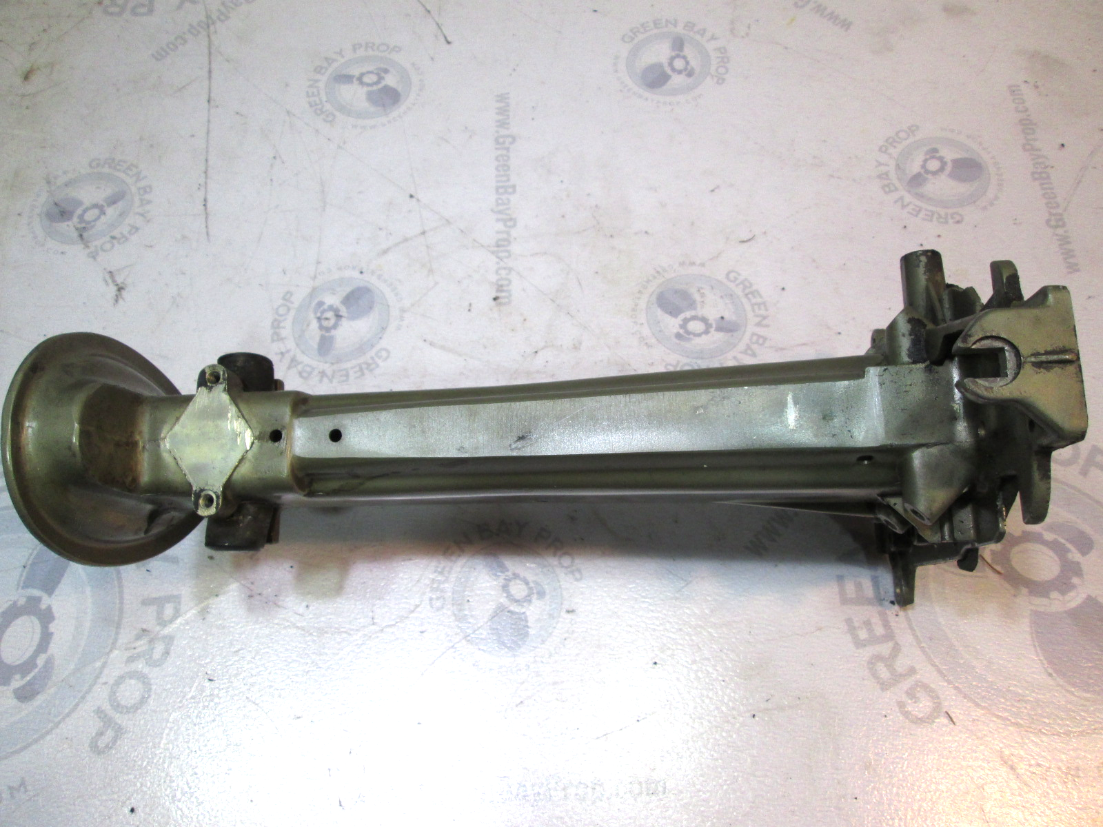 0385689 Exhaust Drive Shaft Housing Johnson Evinrude OMC 197276 1825