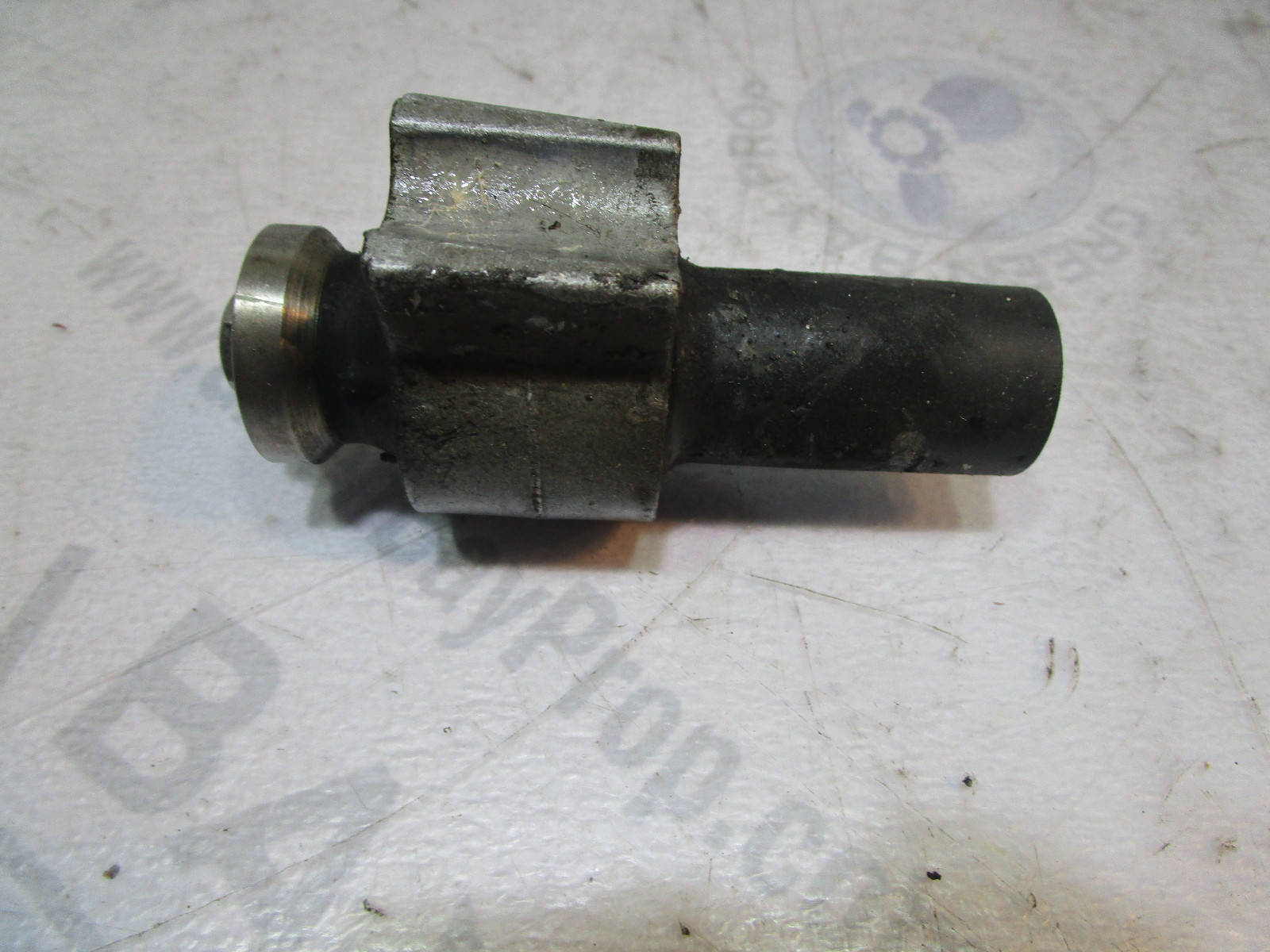 thumbnail image 2 of Upper Front Motor Mount For Johnson/Evinrude 20-35 HP Outboards – Replaces 331812, 0331812 2 of 6