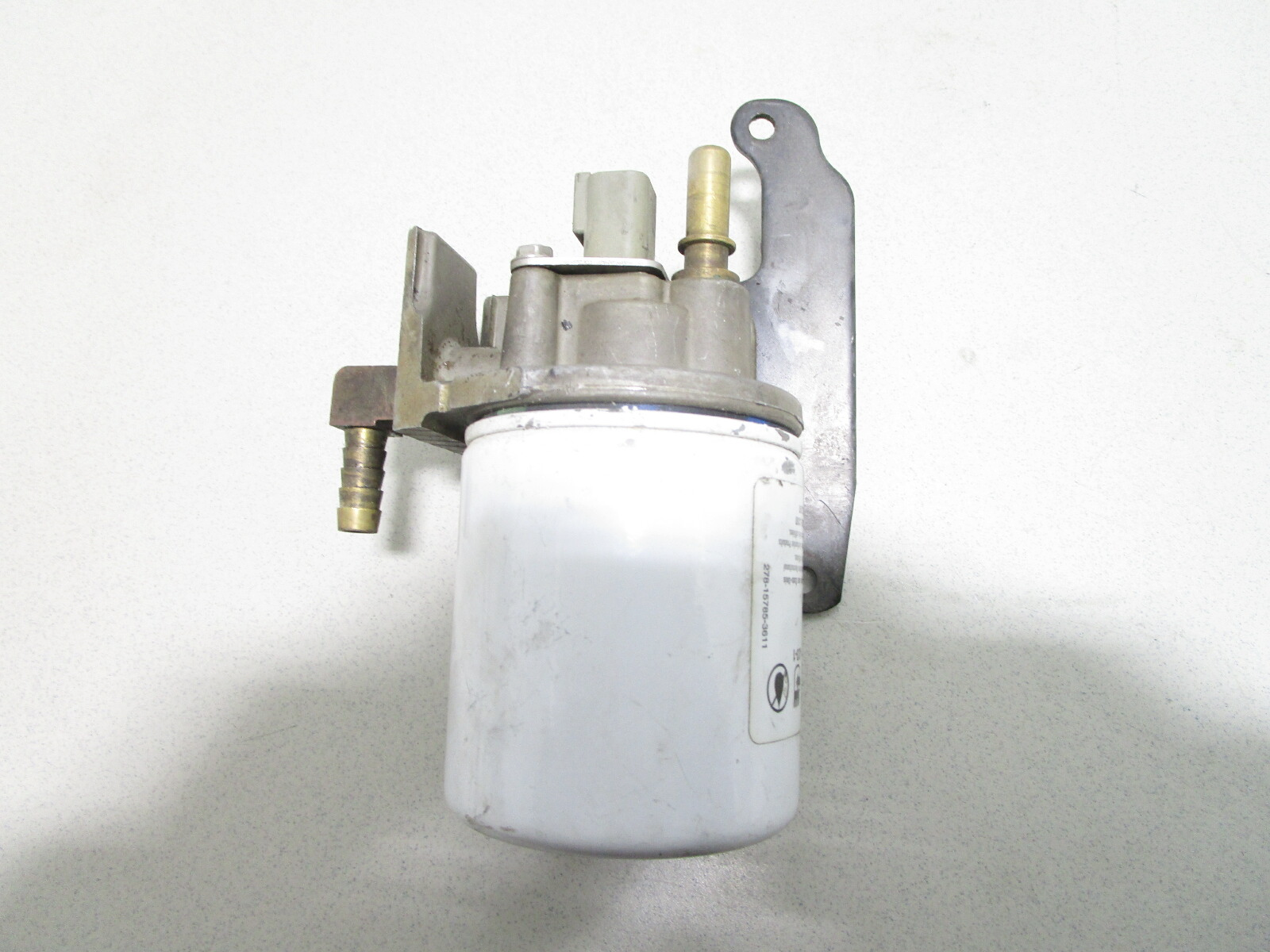 0502906 5001252 Evinrude Ficht Outboard Fuel Filter Housing