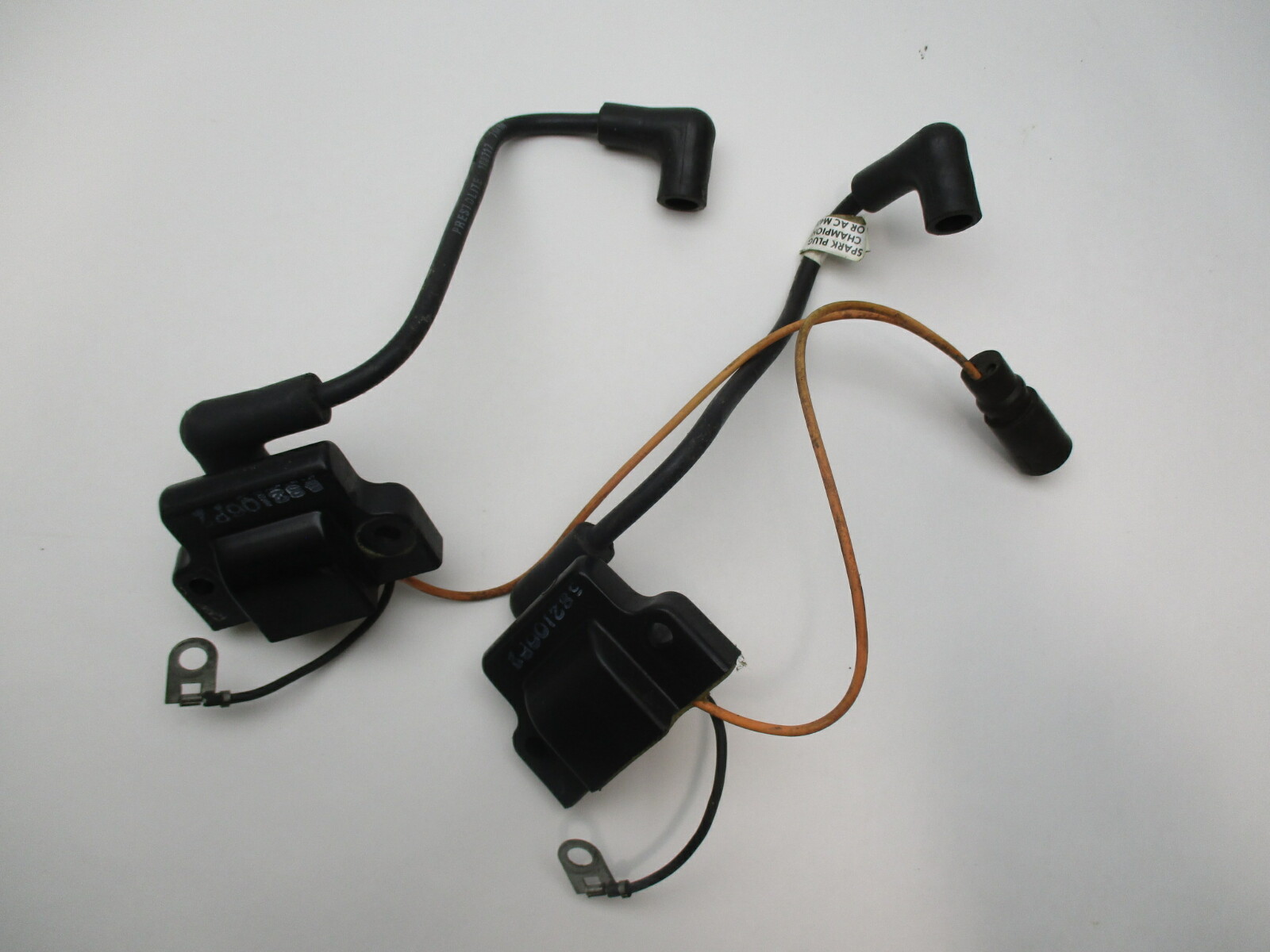 0582106 0584561 Evinrude Johnson Outboard Ignition Coil Assembly 582106 584561