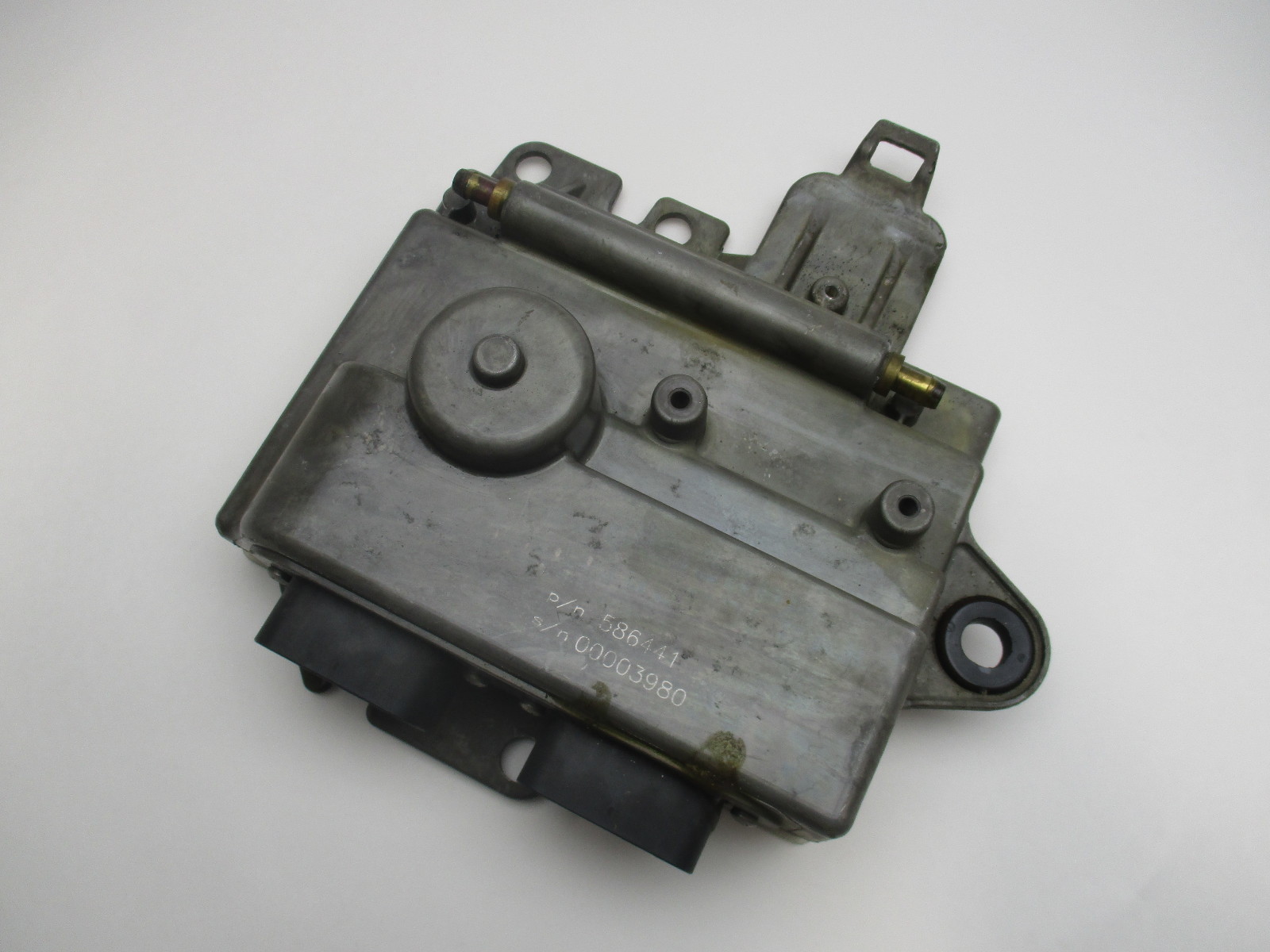 0586443 Evinrude Ficht 115HP ECU & Ignition Module Outboard Green Bay