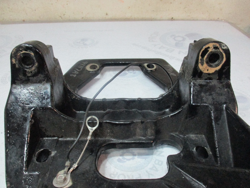 44117A 8 Mercruiser Alpha Stern Drive 3.05.7L Transom Plate 3 hole