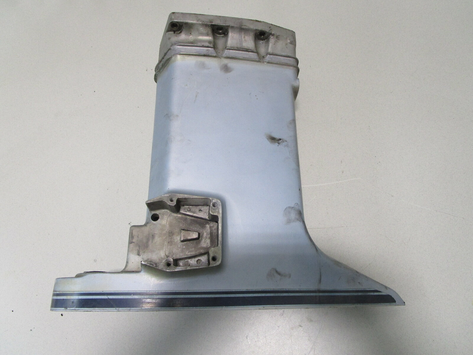 0328598 Evinrude Johnson 60 70 Hp Outboard Outer Exhaust Housing