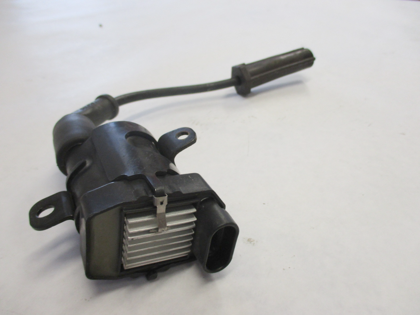 339-877807A2 Mercury Mariner EFI 30-60 HP 4-Stroke Outboard Ignition Coil