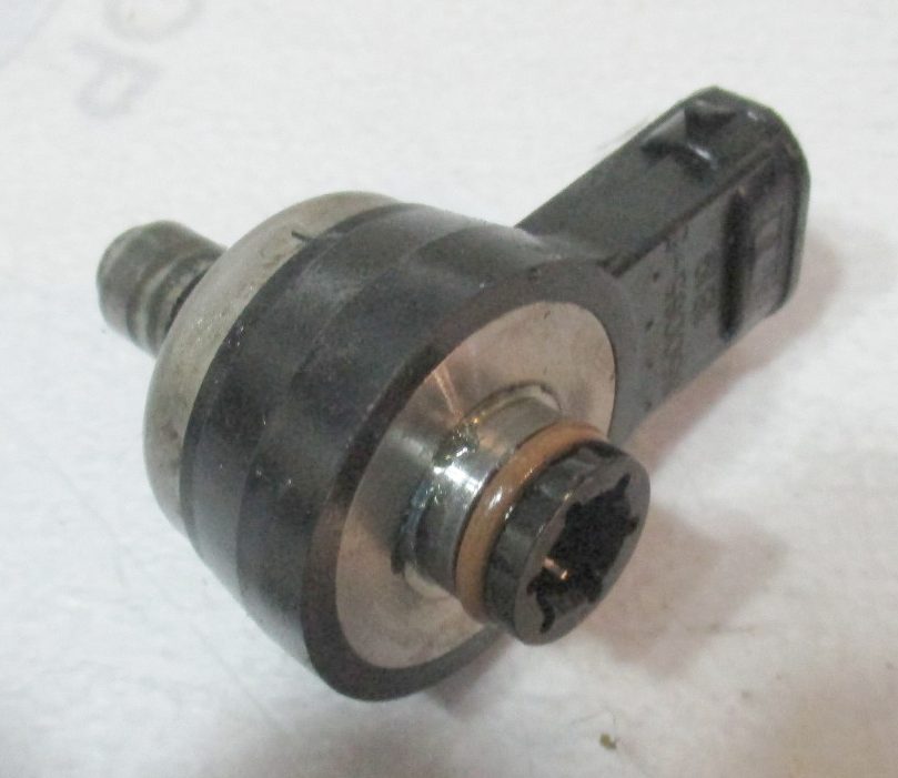 850065A5 Mercury Mariner Outboard Air Injector 135 150 200 250 HP