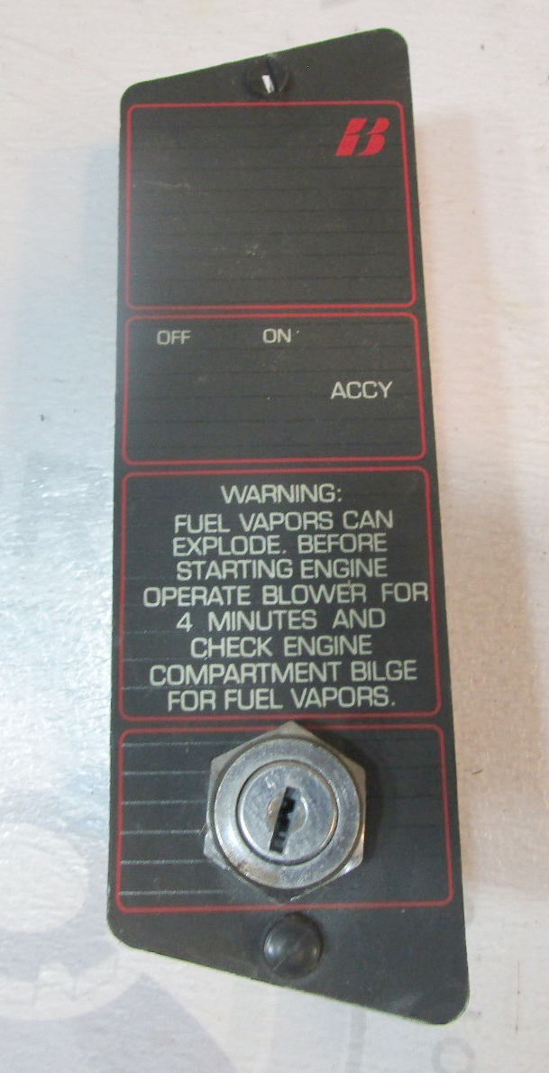 1989 Bayliner Capri Boat Dash Ignition Key Switch Panel Green Bay