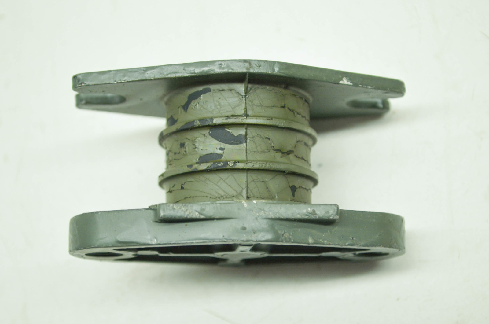 377964 0377964 OMC Lower Front Rubber Mount for Evinrude Johnson 40 Hp Outboard