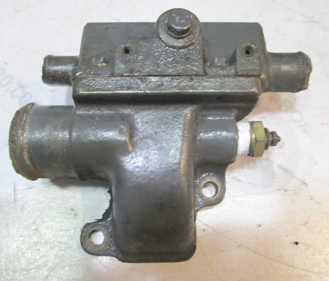 0910360 0910303 OMC Stringer & Cobra 2.5 3.0 Upper and Lower Thermostat Housing