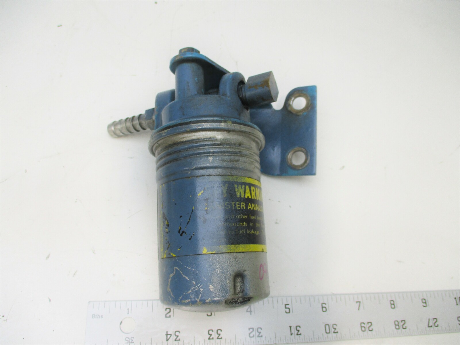 0981920 OMC Stringer Stern Drive Fuel Filter Housing W/ Mounting Bracket 0910143