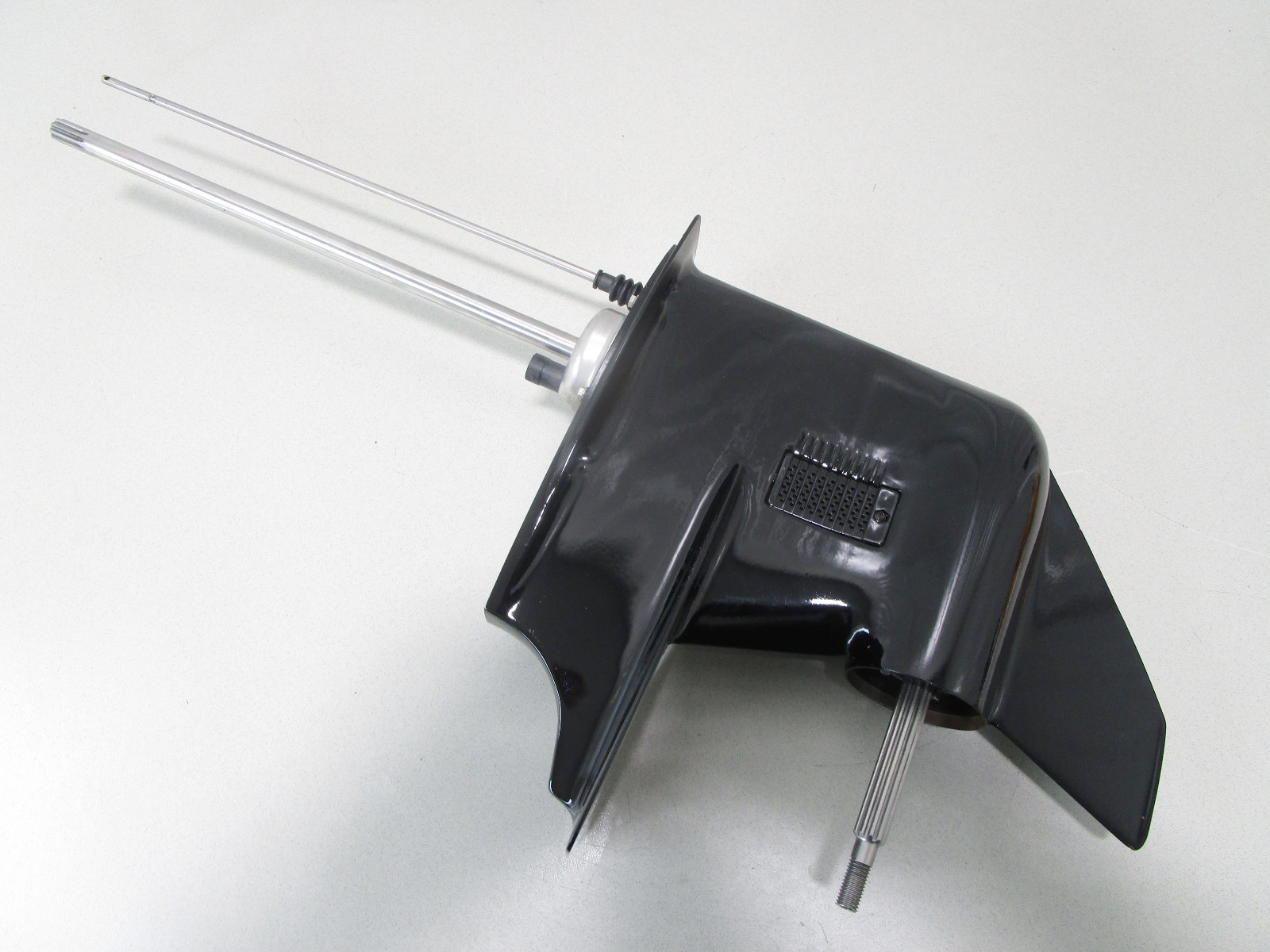 1653-8157A7 Mercury Outboard 18/25 HP 15" Short Shaft Lower Unit Gear Case