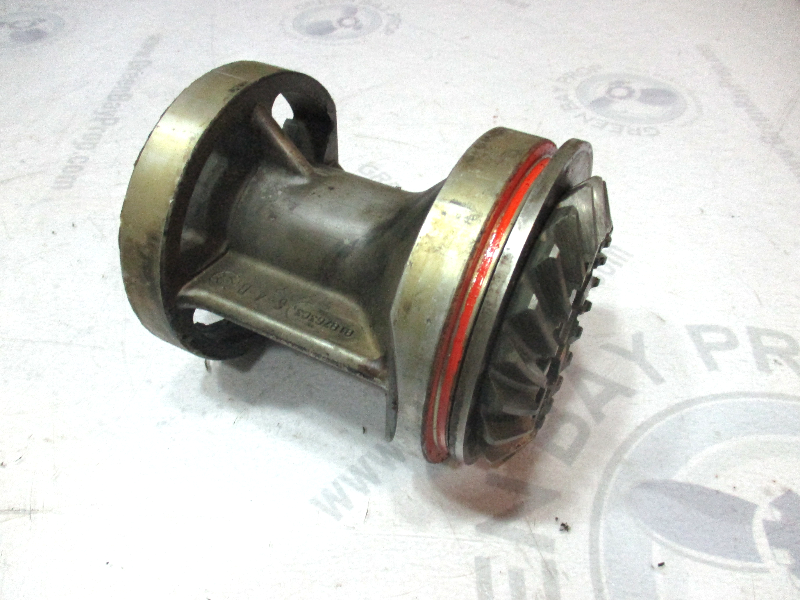 818763T11 Mercury Mariner 200-300 HP Bearing Carrier & Reverse Gear 21T 859322A1