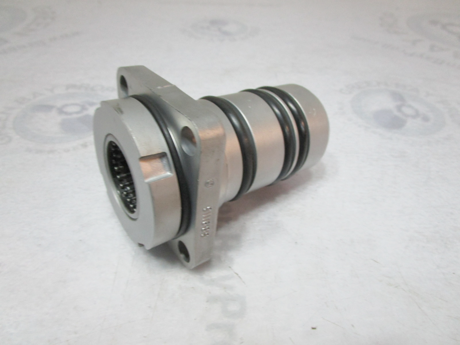 0984462 OMC Cobra Sterndrive 4 Cyl V6 V8 Driveshaft Bearing Housing Assembly