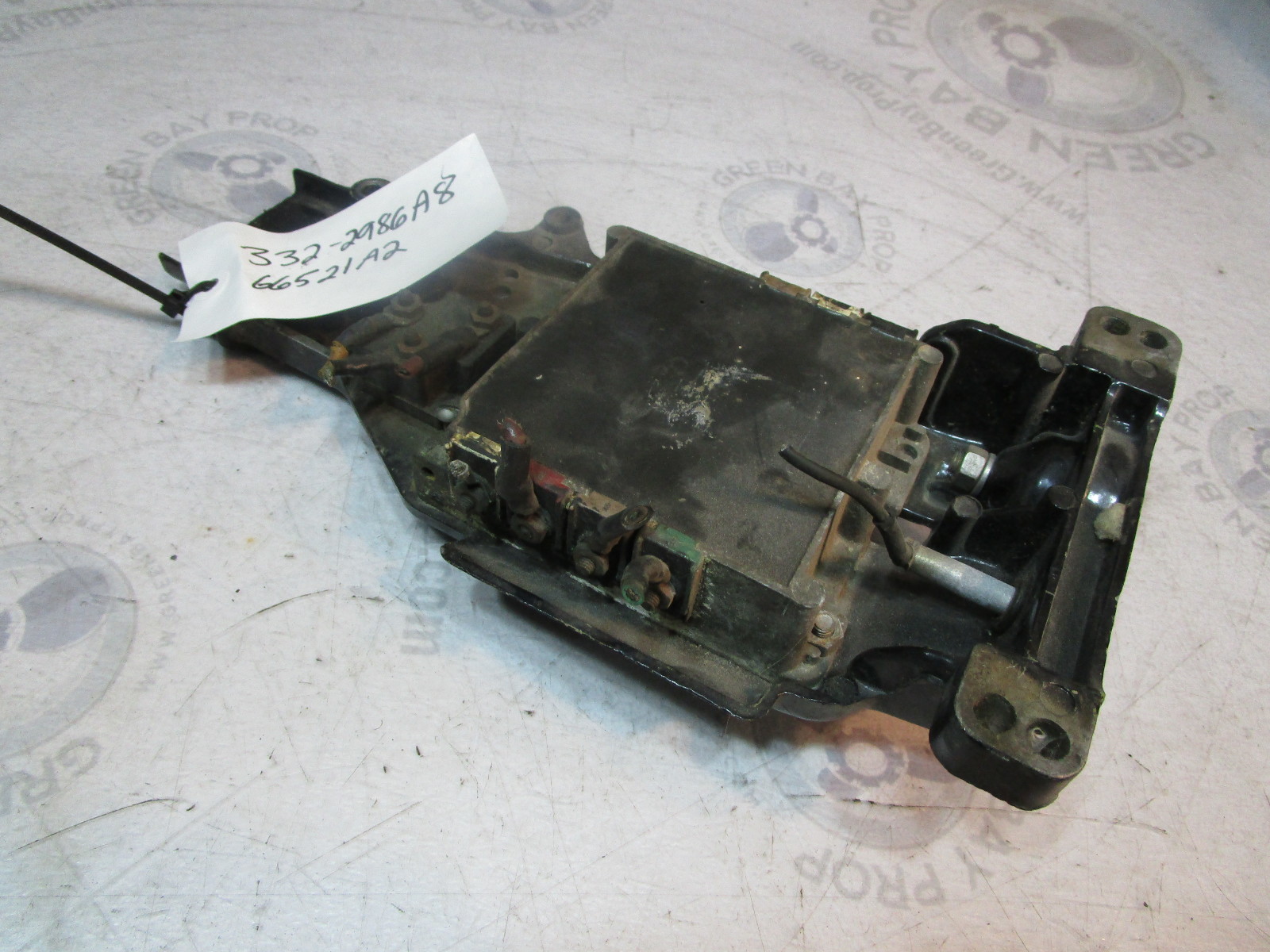 66521A2 Mercury Mariner Top Cowl Front Bracket Support & Switch Box 332-2986A8