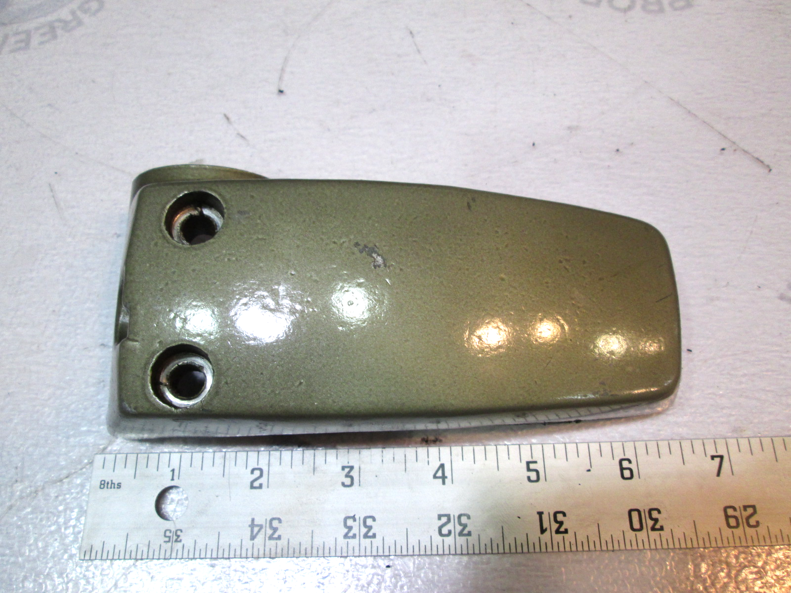 316437 0316437 Port Lower Housing Mount Bracket for Evinrude Johnson 18,25Hp