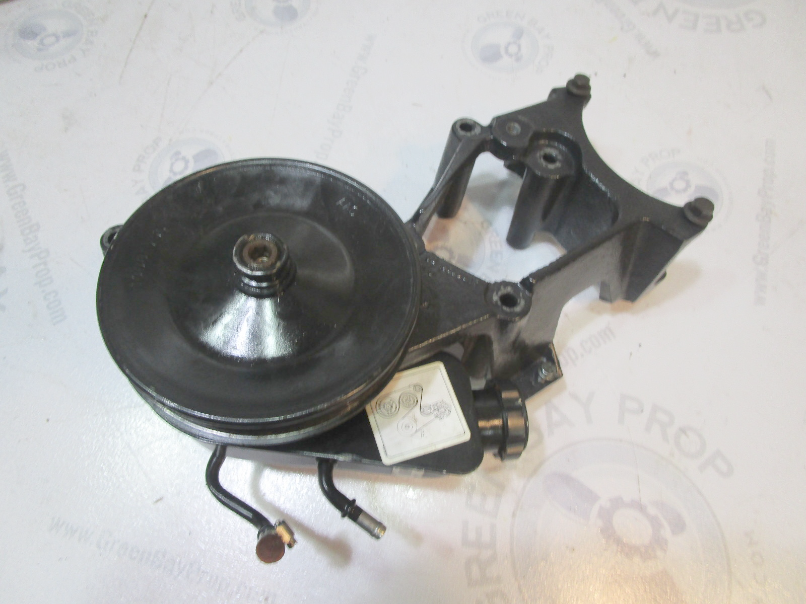 3860871 Volvo Penta 4.3 5.0 5.7 8.1 Power Steering Pump and Bracket 3861015