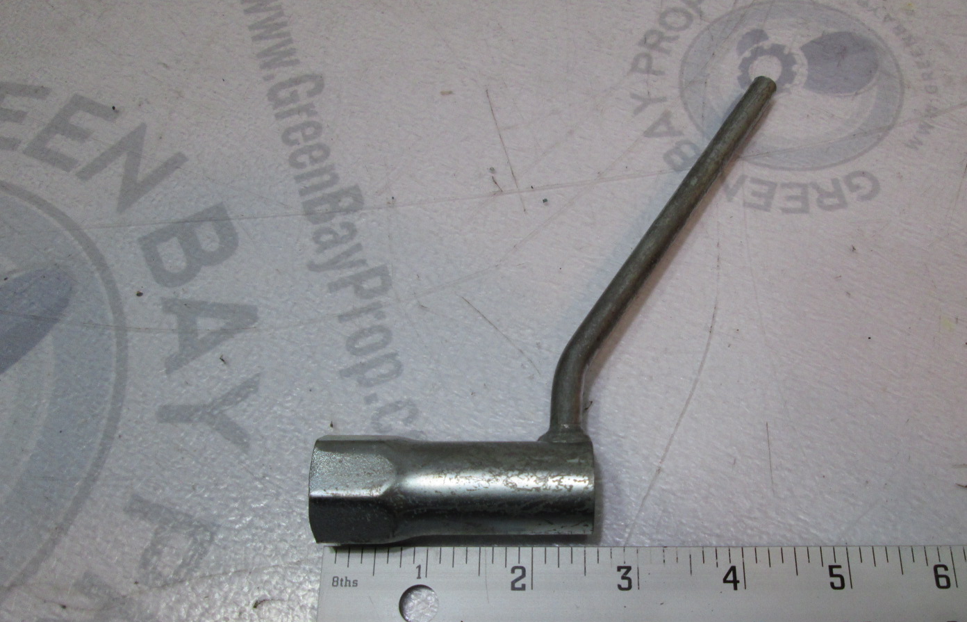 21mm Outboard Spark Plug Wrench Angled Handle Green Bay Propeller