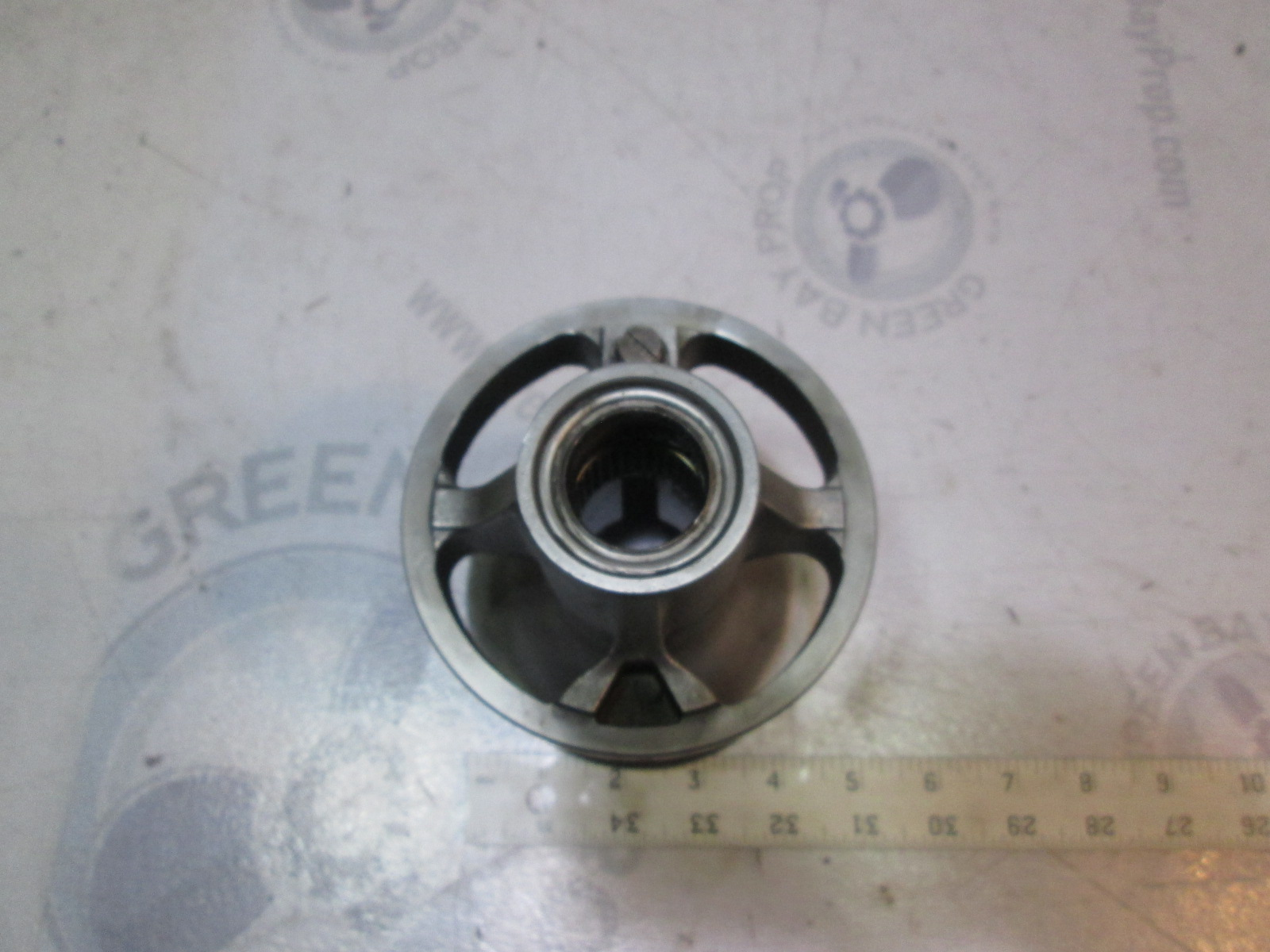 8M0030856 Gear Housing Bearing Carrier for Mercury Mariner 75150HP 4