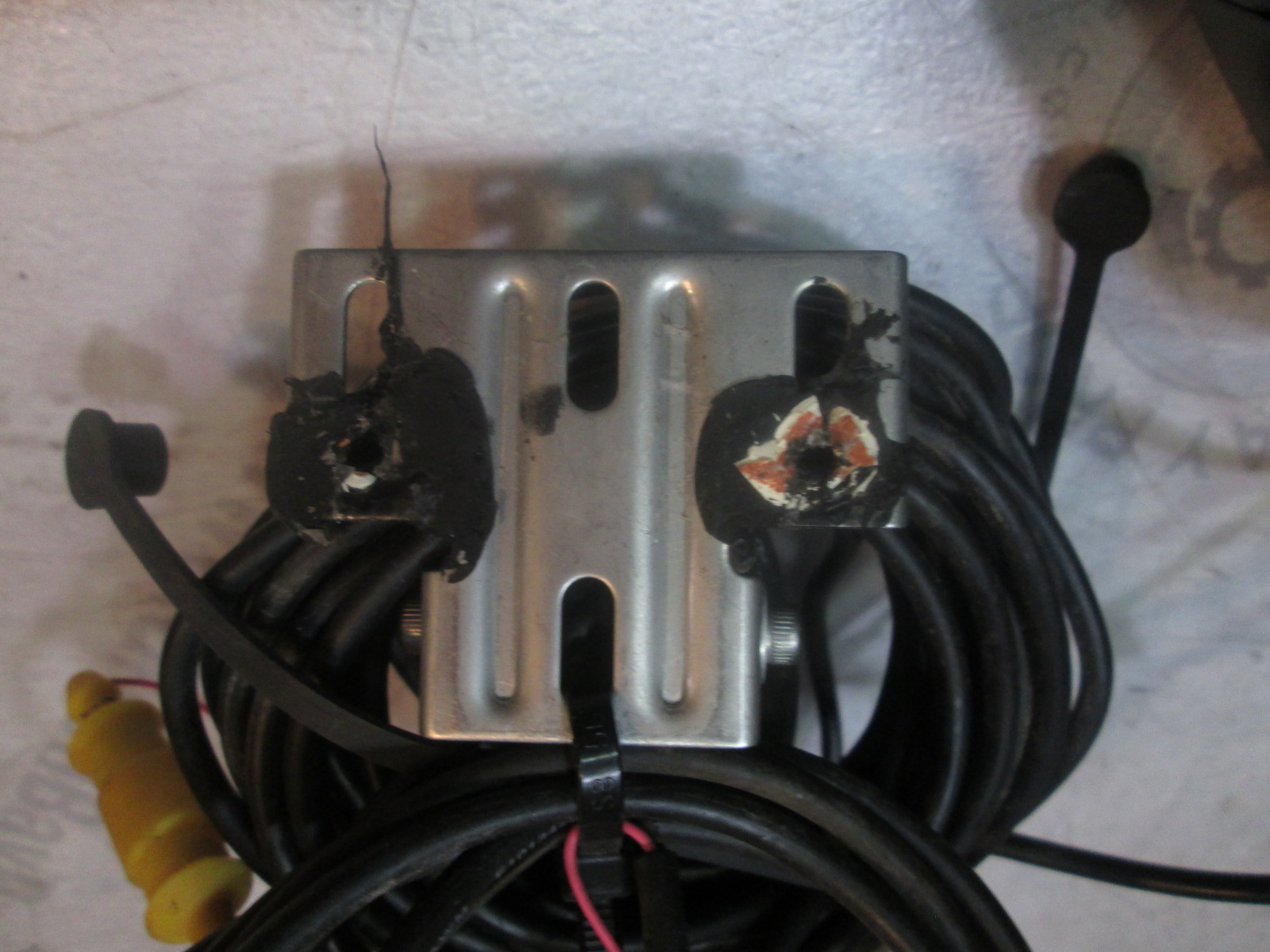 Garmin Echo 301DV With Cables, Mounting Bracket, Transducer Green Bay