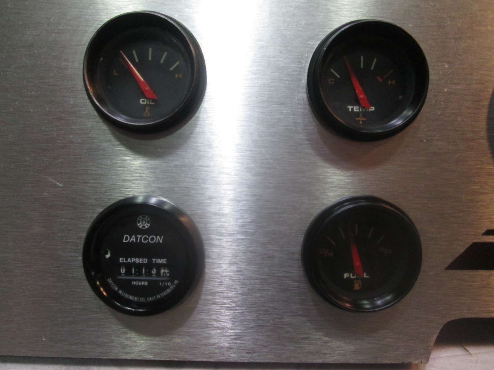 Sea Ray Boat Dash Panel Gauge Cluster 25 7/8" x 7 7/8" Green Bay