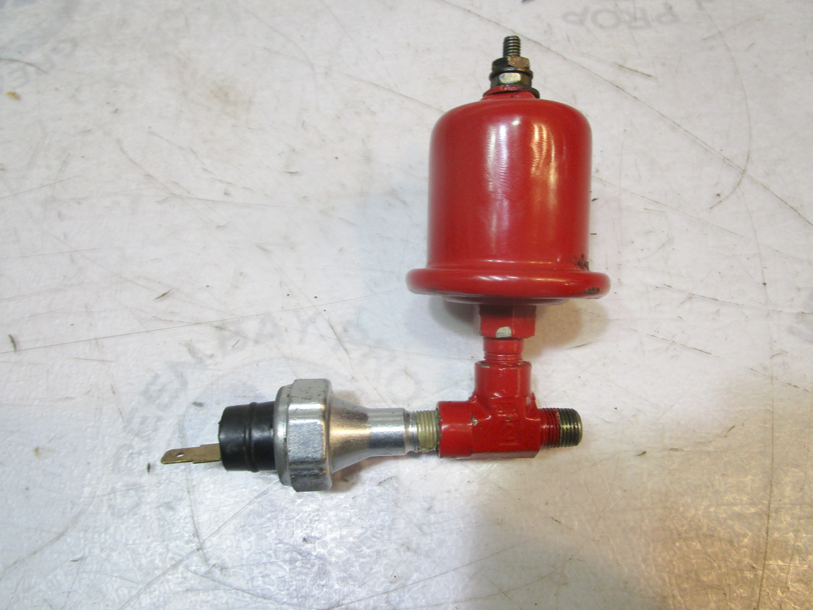 3857532 3852215 Volvo Penta SX Stern Drive Oil Pressure Sender Sensor Unit