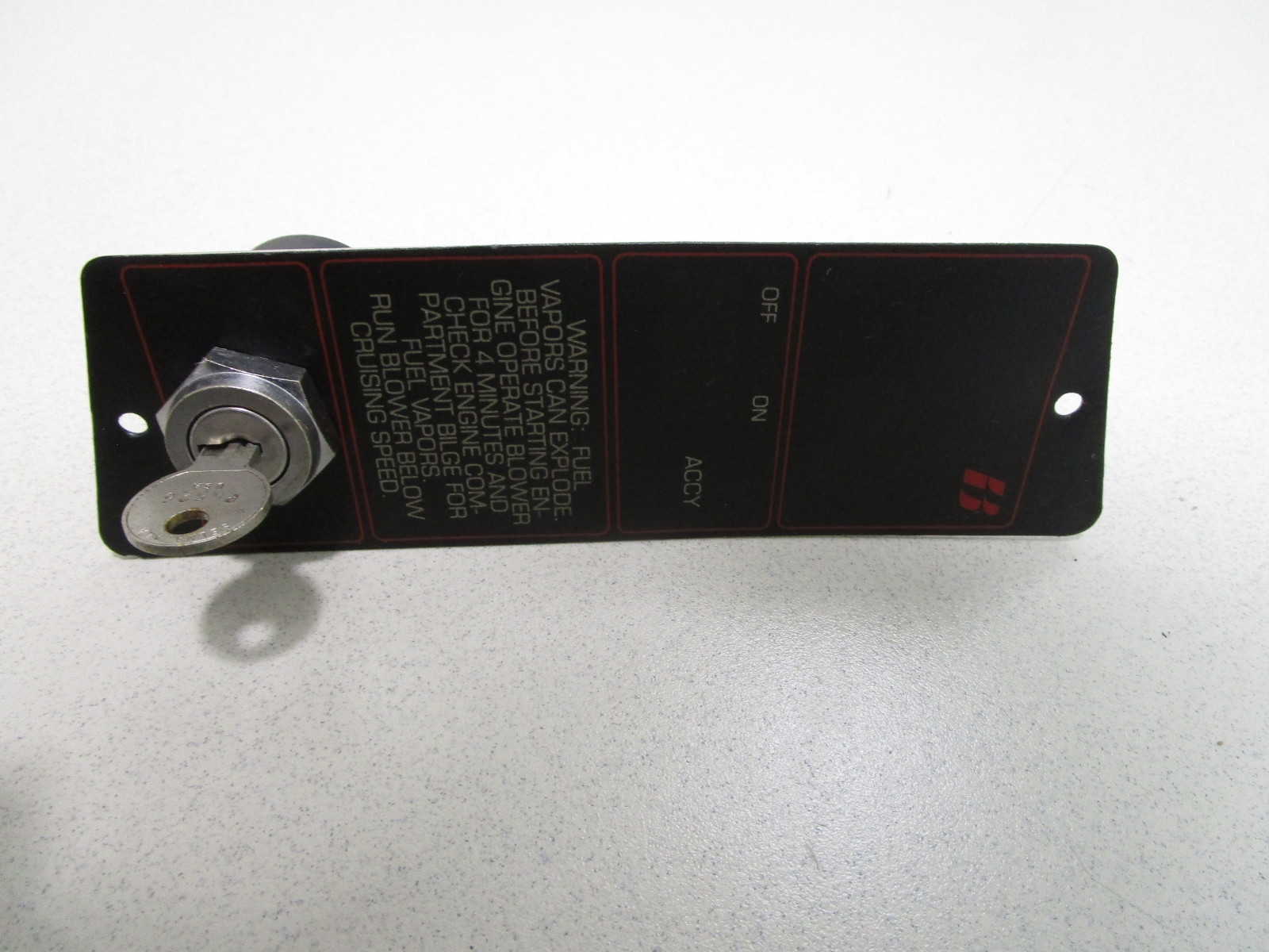 1988 Bayliner Capri US Marine Boat Dash Ignition Key Switch Panel & Key