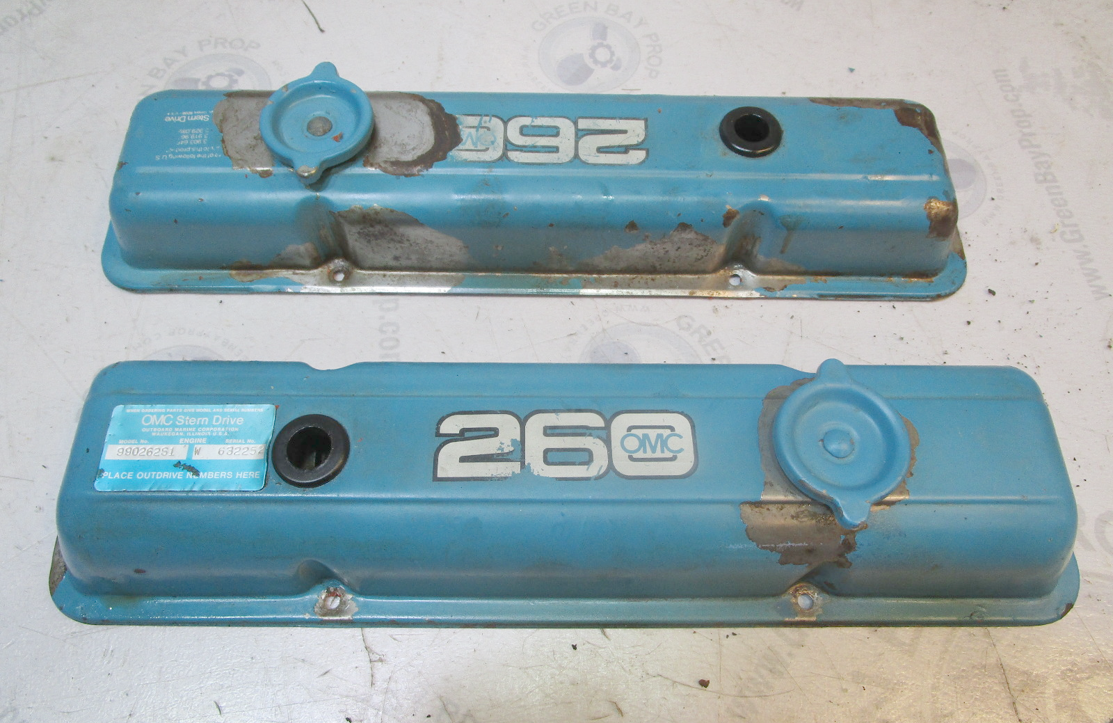 0464677 OMC Chevy V8 Cylinder Head Valve Covers 185-260Hp