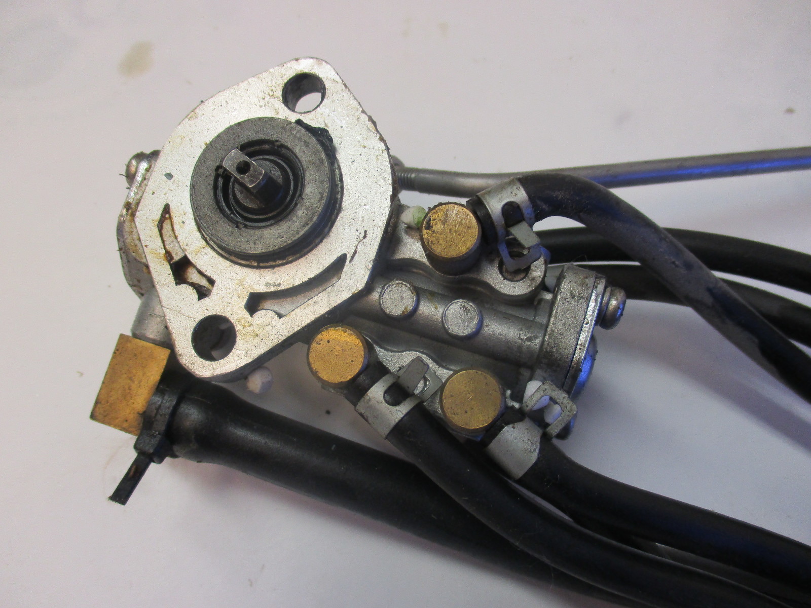 6R3132000000 Yamaha Outboard Oil Injection Pump Assembly 150200 HP