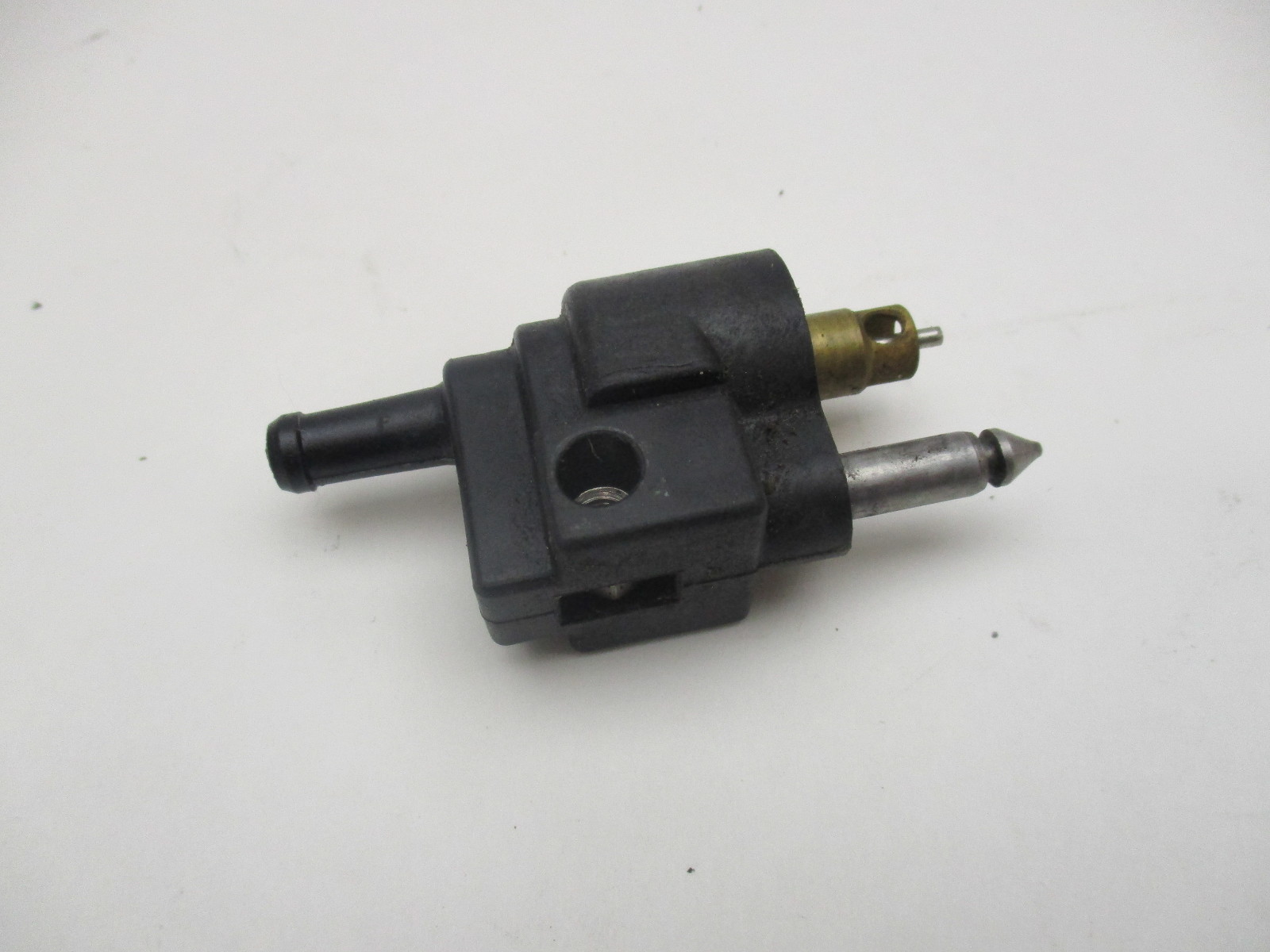 22-16609M Mariner 40 HP Outboard Fuel Connector Fitting Assy