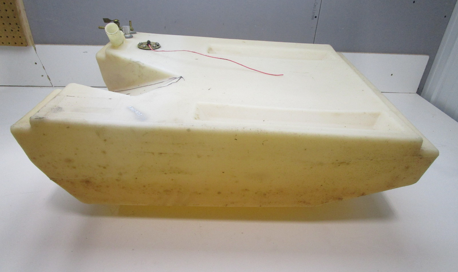 Moeller Marine 30 Gallon Plastic Below Deck Fuel Gas Tank 33 x 26.5 x