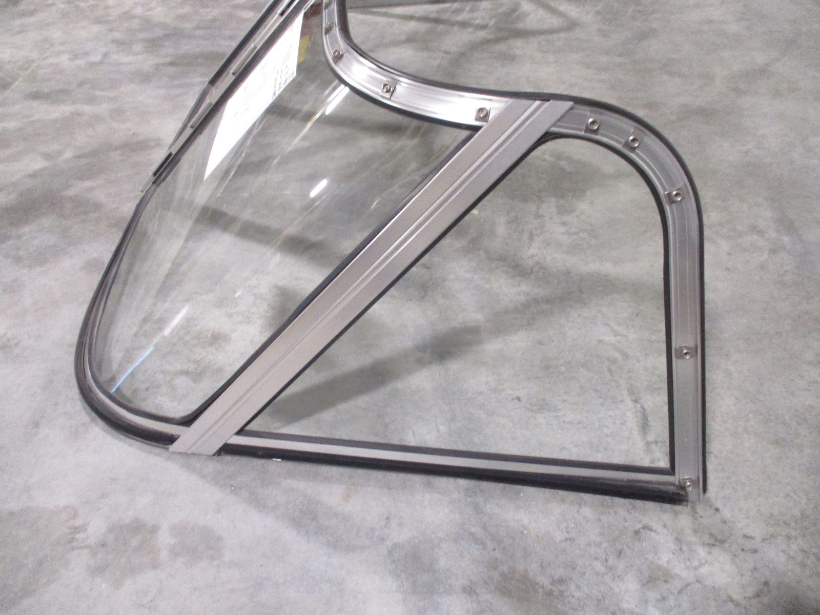 1995 Lund Tyee 1850 Grand Sport Boat Windshield Window Glass Curved