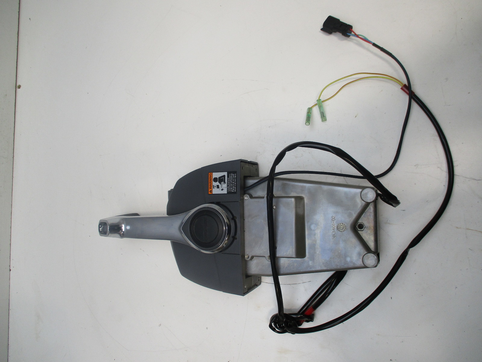 thumbnail image 2 of 5006182 For Evinrude Johnson Top Mount Single Outboard Remote Control Box No Key 2 of 13