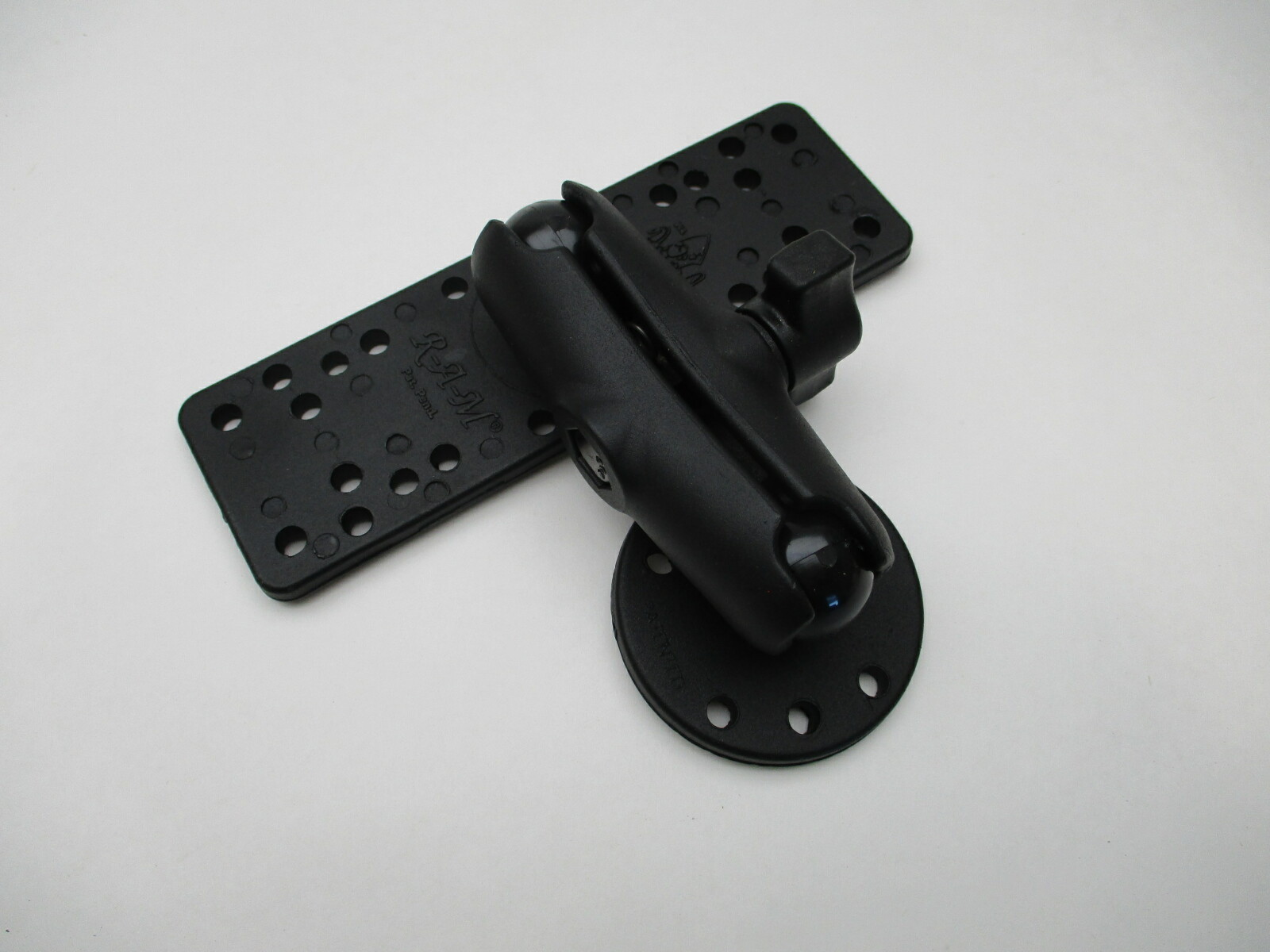 RAM-B-111 RAM Universal Marine Electronic Mount 6-1/4" x 2" for Boats