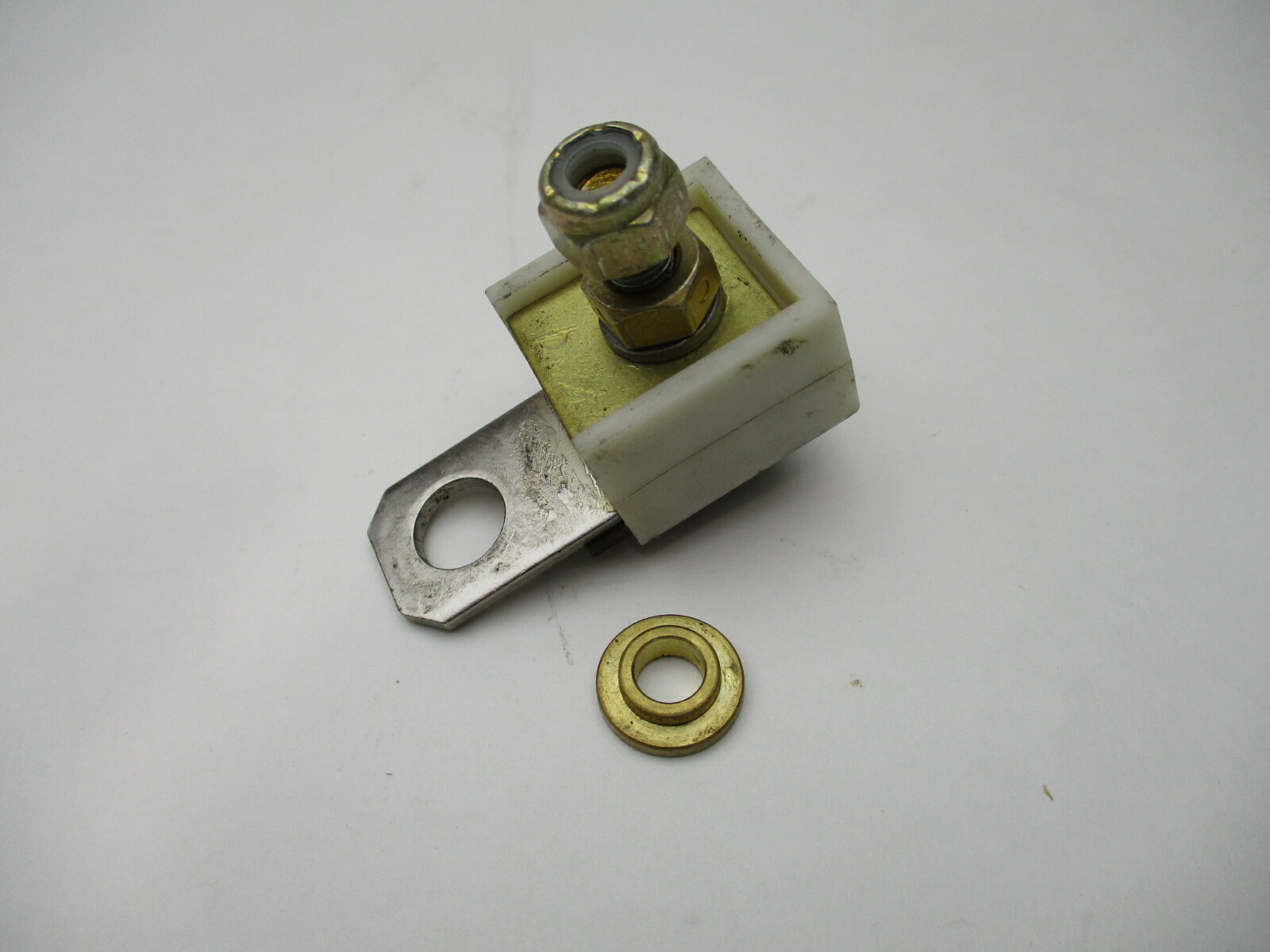 8879023A93 Fuse 90 Amp w/Bushing Mercruiser Stern Drive Power Steering