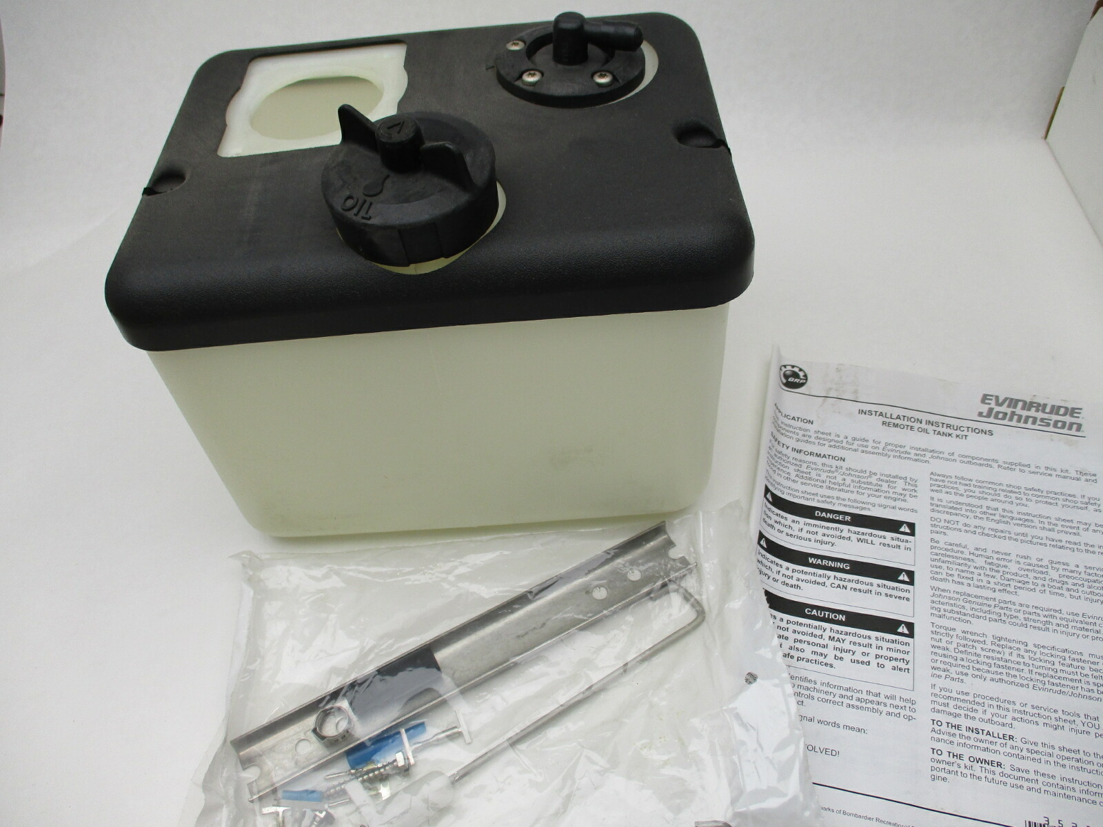 0177284 177284 OMC Evinrude Johnson 1.8 Gal Remote Oil Tank Reservoir