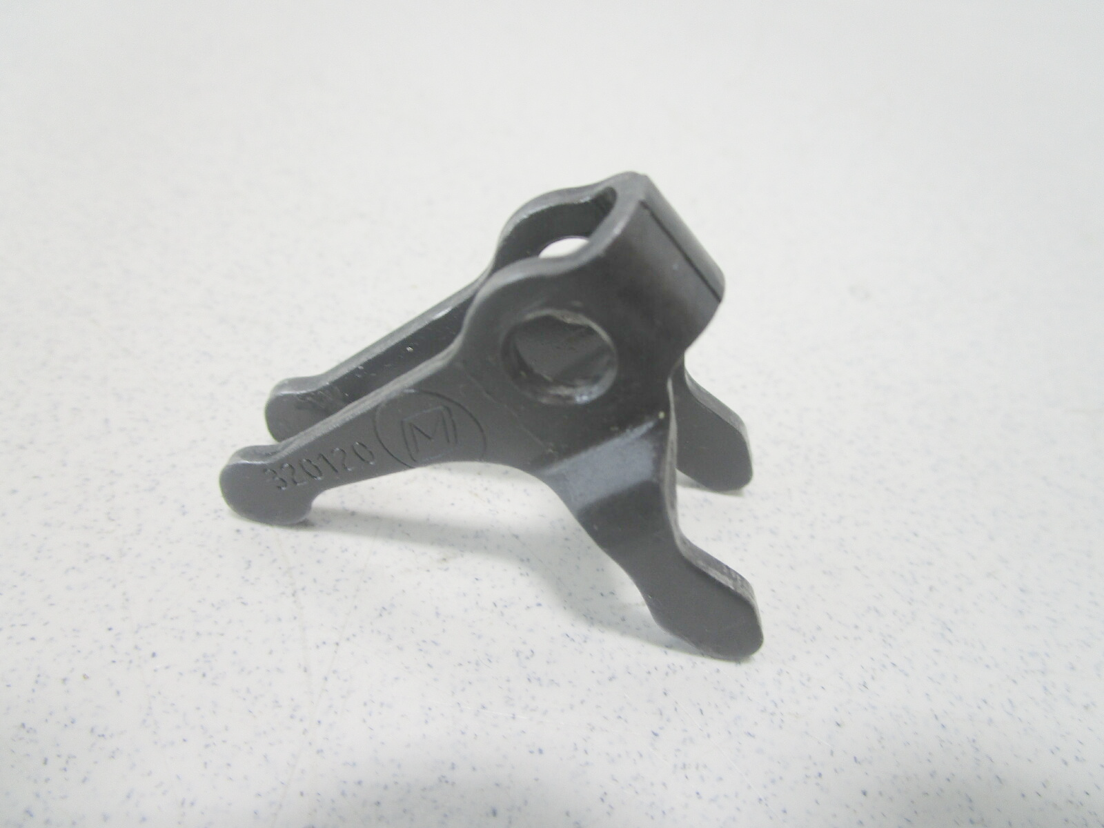 0320120 OMC Evinrude Johnson Outboard Lower Gearcase Shift Shifter