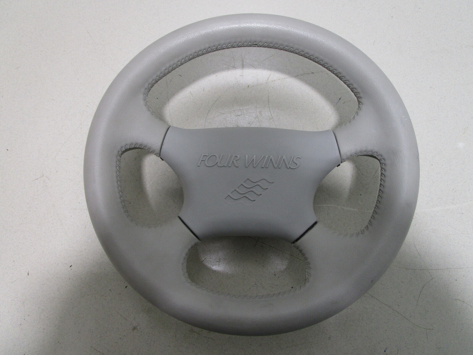 2000 Four Winns Horizon 170 Boat Steering Wheel Light Grey Plastic 13.5"