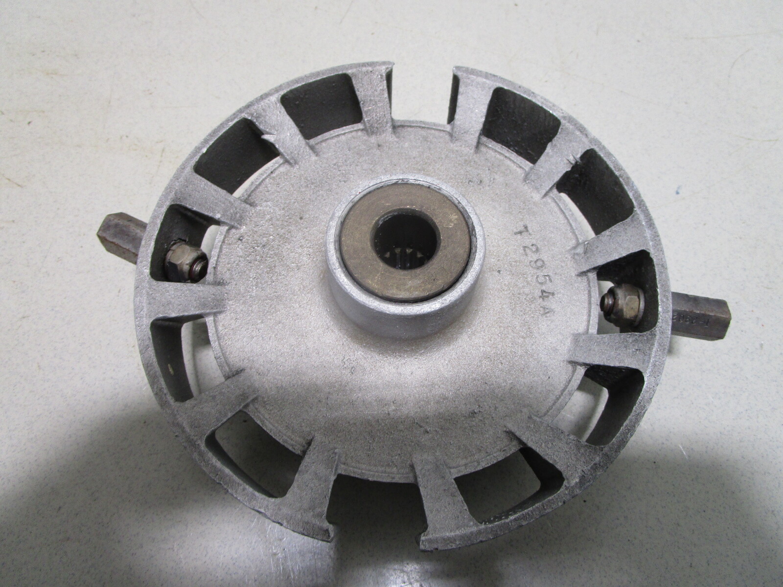 FT2954A Chrysler Force Outboard 14 Tooth Spline Load Test Wheel Prop