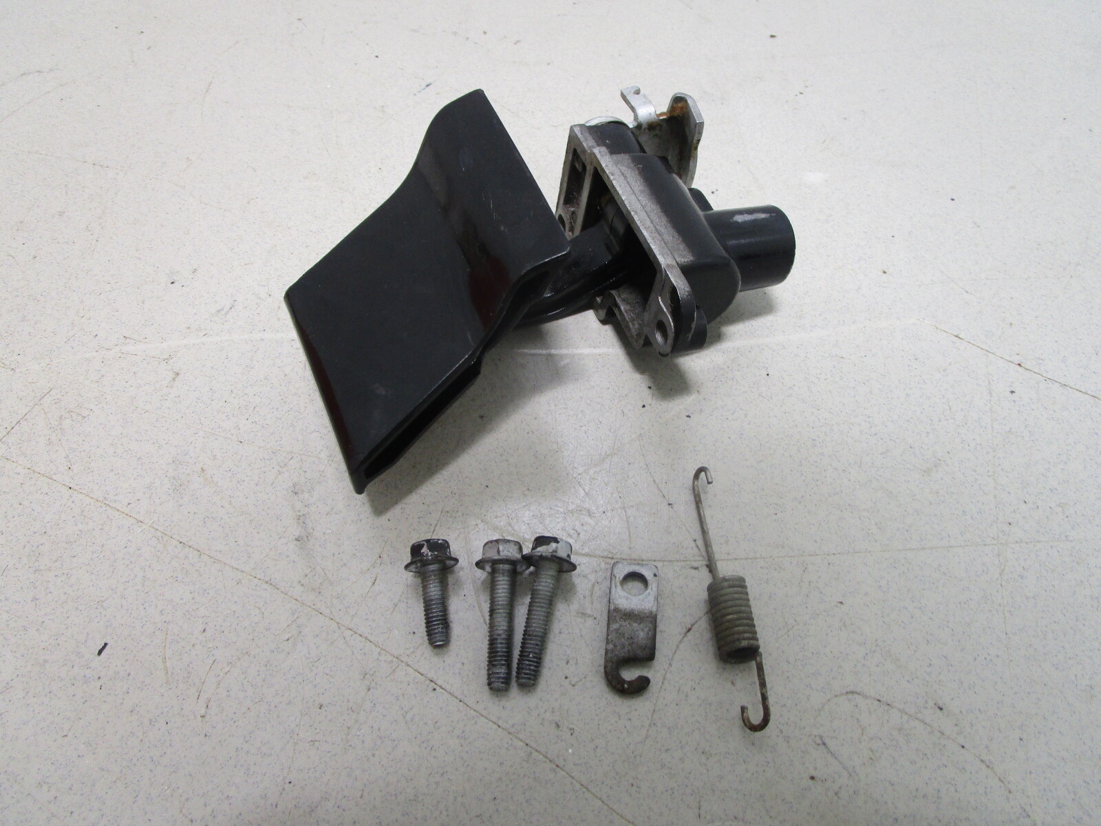 888361 888359 Starboard Cowl Latch Assy Fits Mercury Mariner 225 EFI 4-Stroke