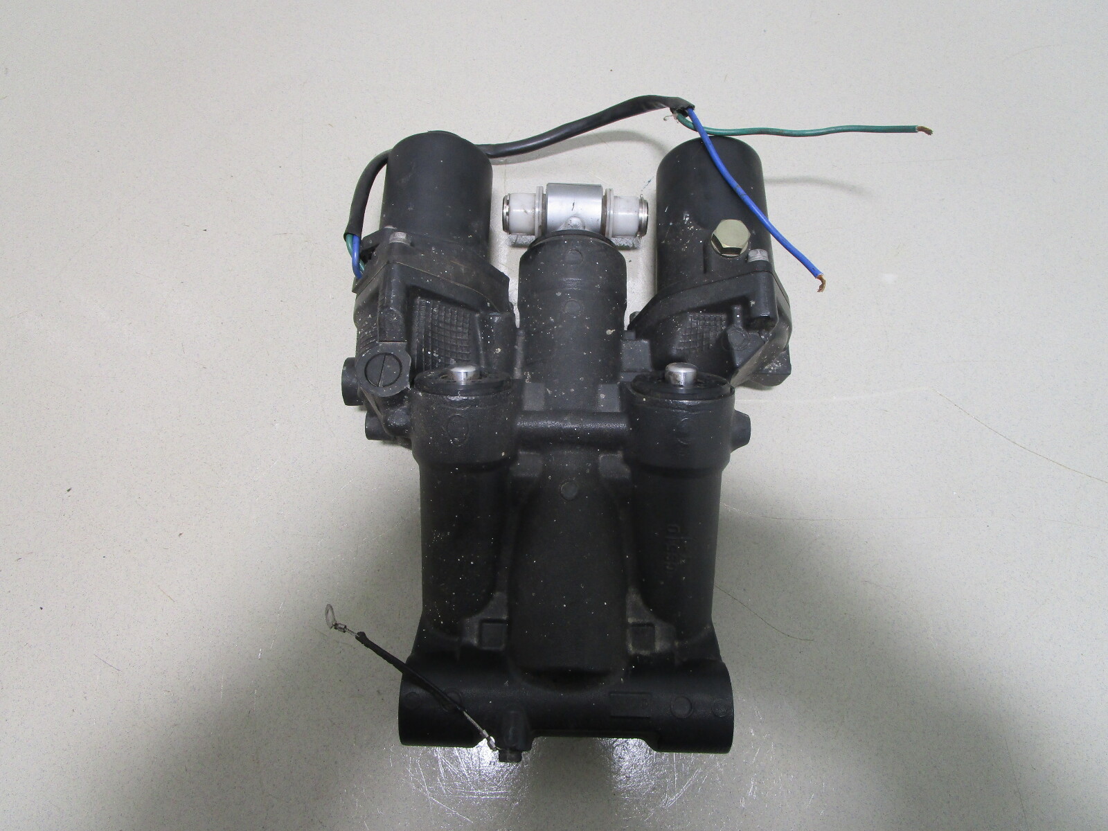 63P-43800-11-00 Yamaha Outboard 150HP 4 Stk Power Trim & Tilt Assy