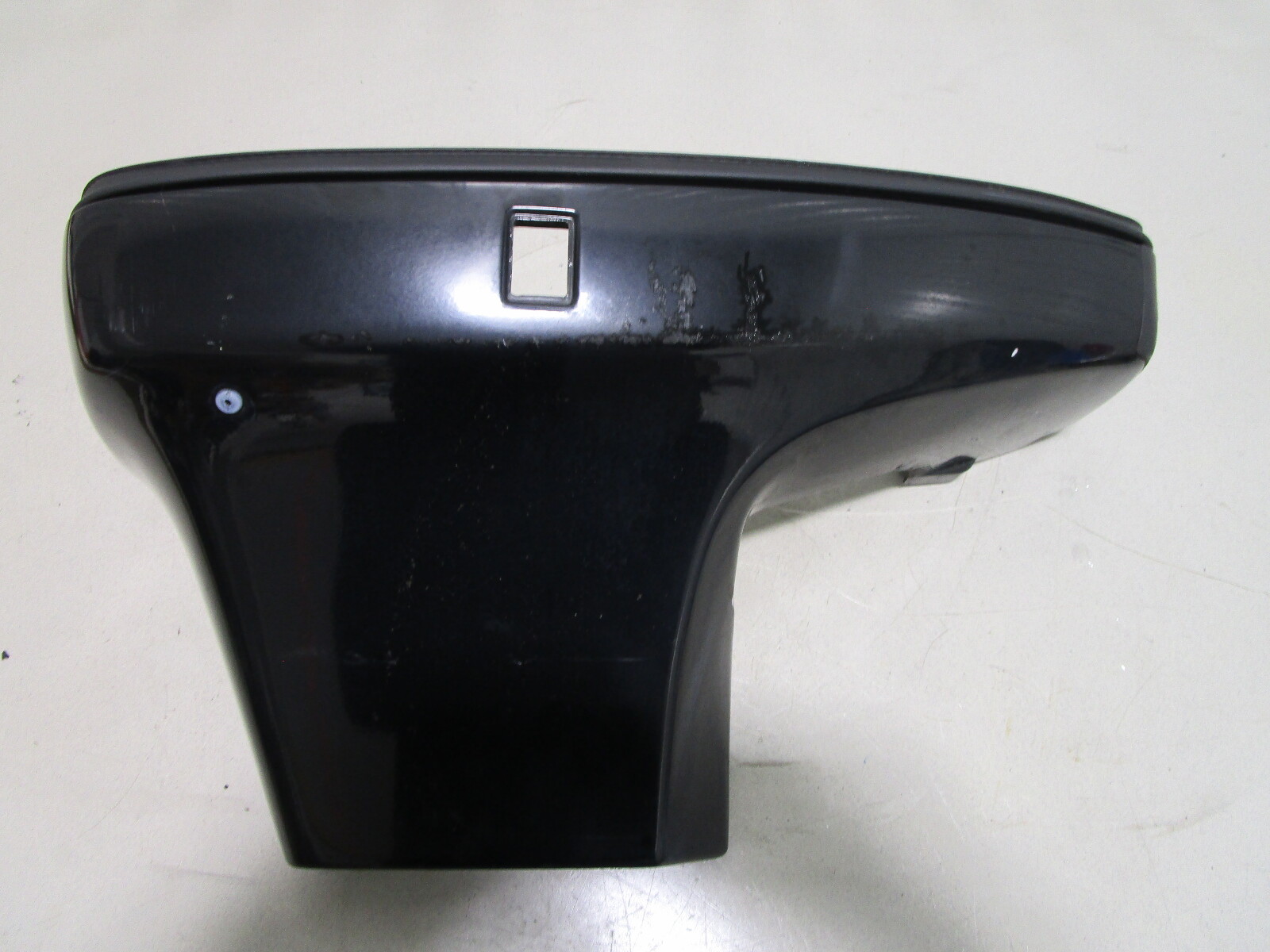 2187-821873A1 Mercury Mariner Outboard Starboard Bottom Cowling Lower Cowl