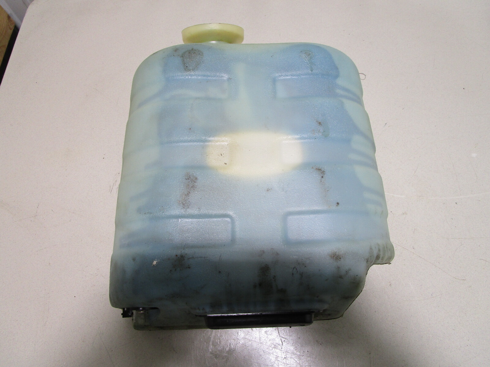 879844T04 Mercury Mariner Optimax DFI 75-125 Hp 1.5L Outboard Oil Tank
