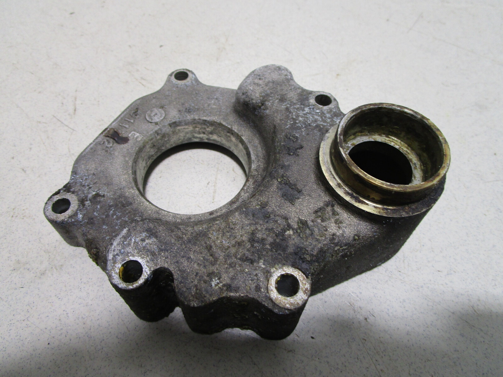 911712 0911712 OMC Cobra Stern Drive Lower Unit Water Passage Housing 5 Hole