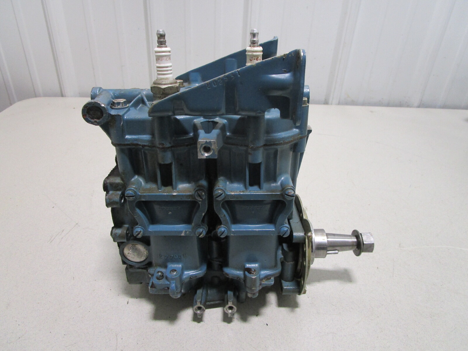 1952 Evinrude 7.5 hp Fleetwin 4443 Powerhead Assembly