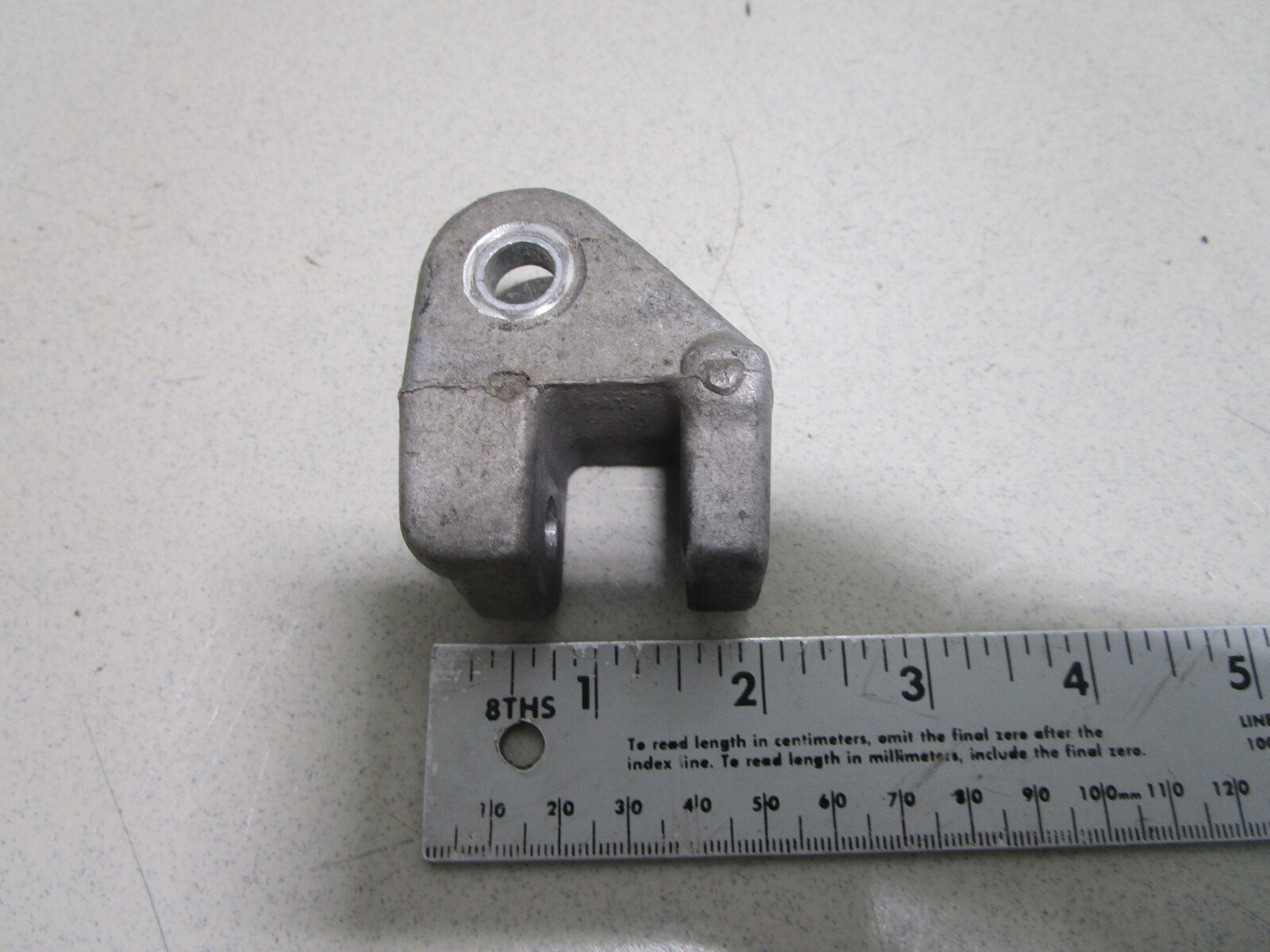 Marine Boat Trailer Wobble Swivel Pivot Roller Bracket