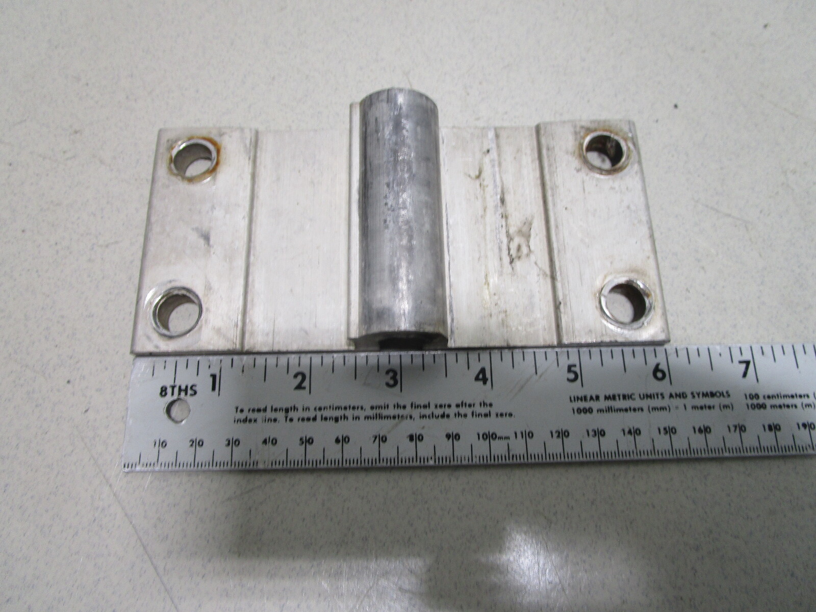 Marine Boat Trailer Wobble Swivel Pivot Roller Bracket Plate 6" x 2 3/4"