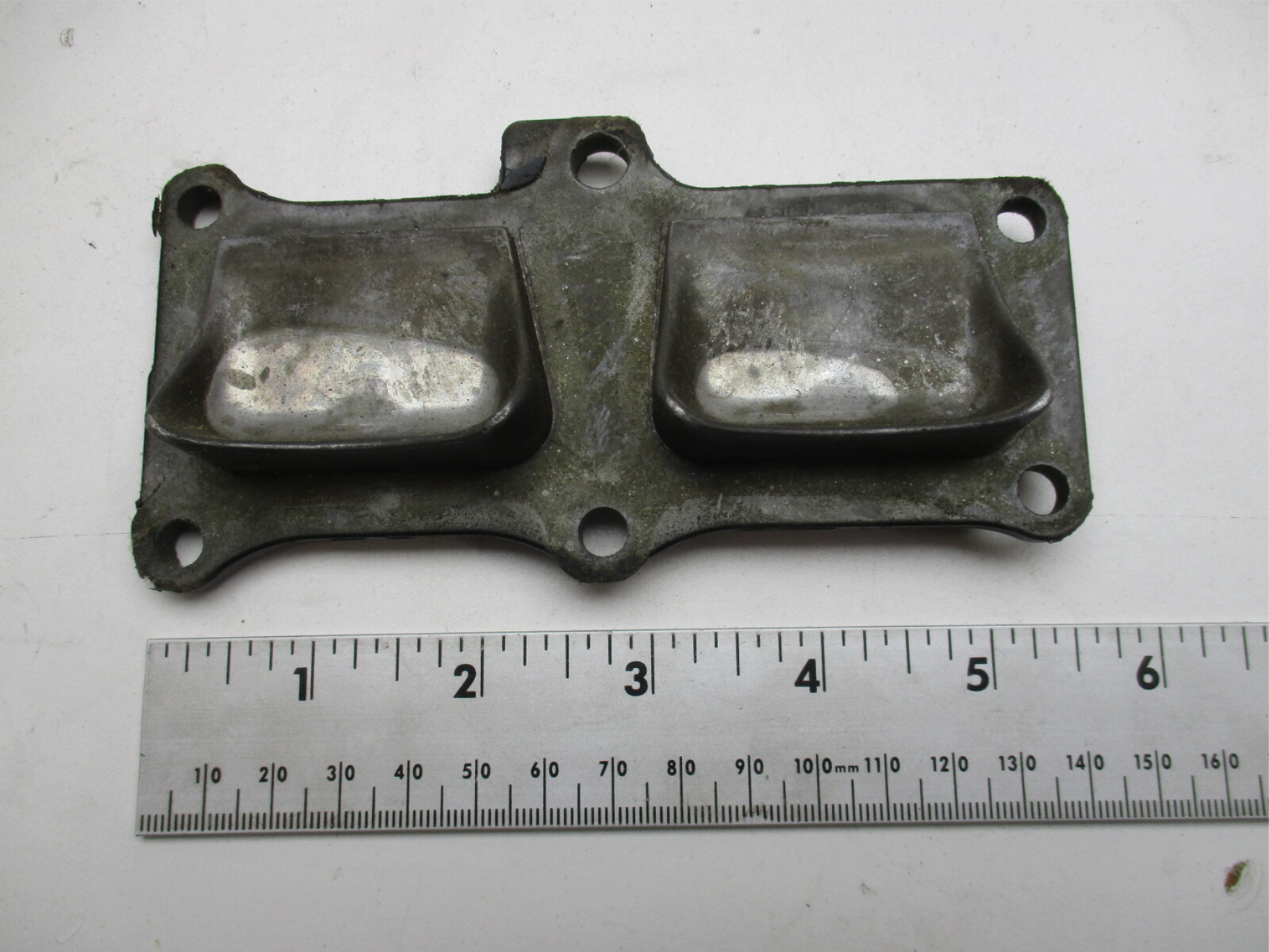 0333733 By-pass Crank Case Cover 9.9/10 & 15 HP Johnson Evinrude 2 Cyl