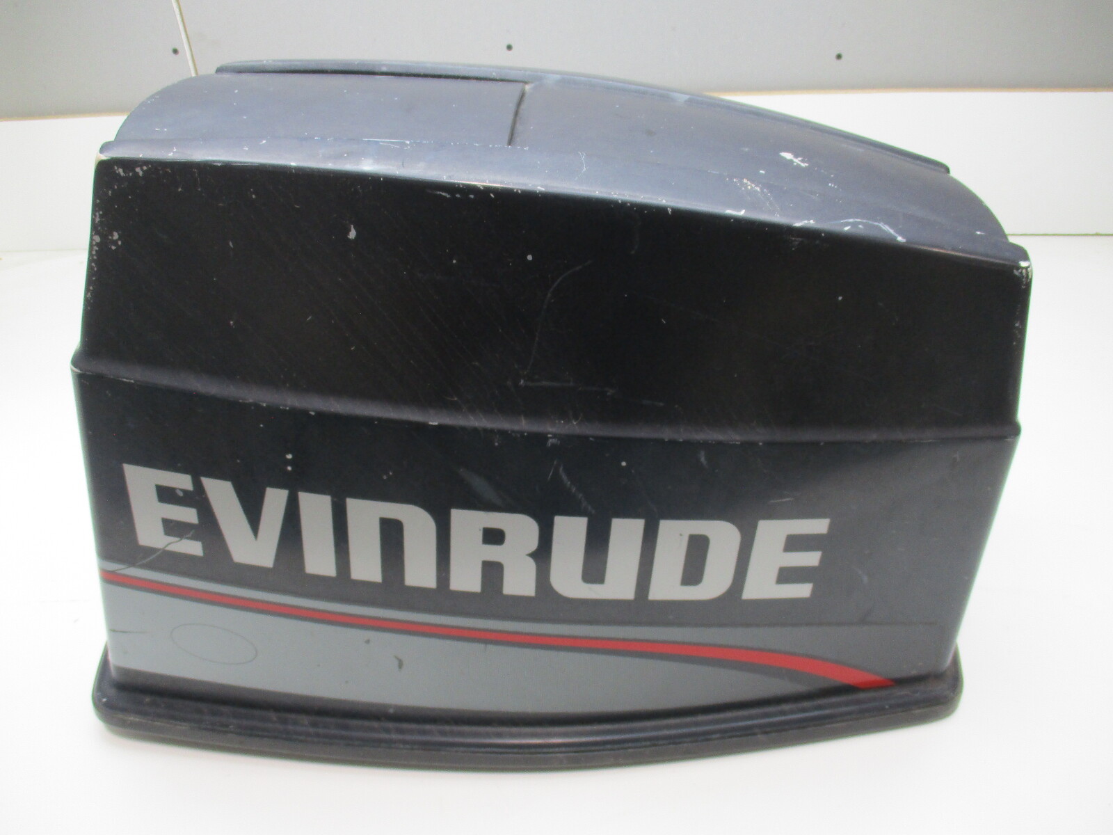 Johnson Evinrude Outboard 70 HP 3 Cyl Motor Cowl Engine Cover Cowling Hood
