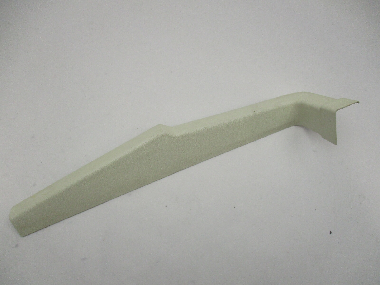 BAY11328 Bayliner Marine Boat Starboard Transom Trim White Plastic 14.5" x 3.75"