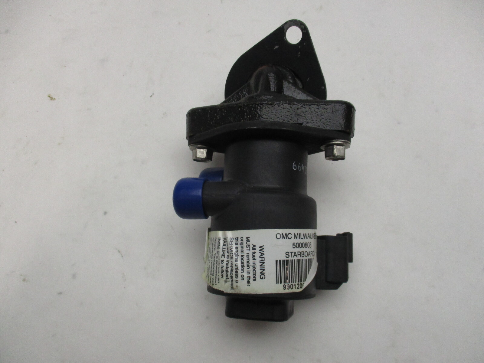 5000608 OMC Johnson Evinrude Ficht Outboard Starboard Side Fuel Injector NEW