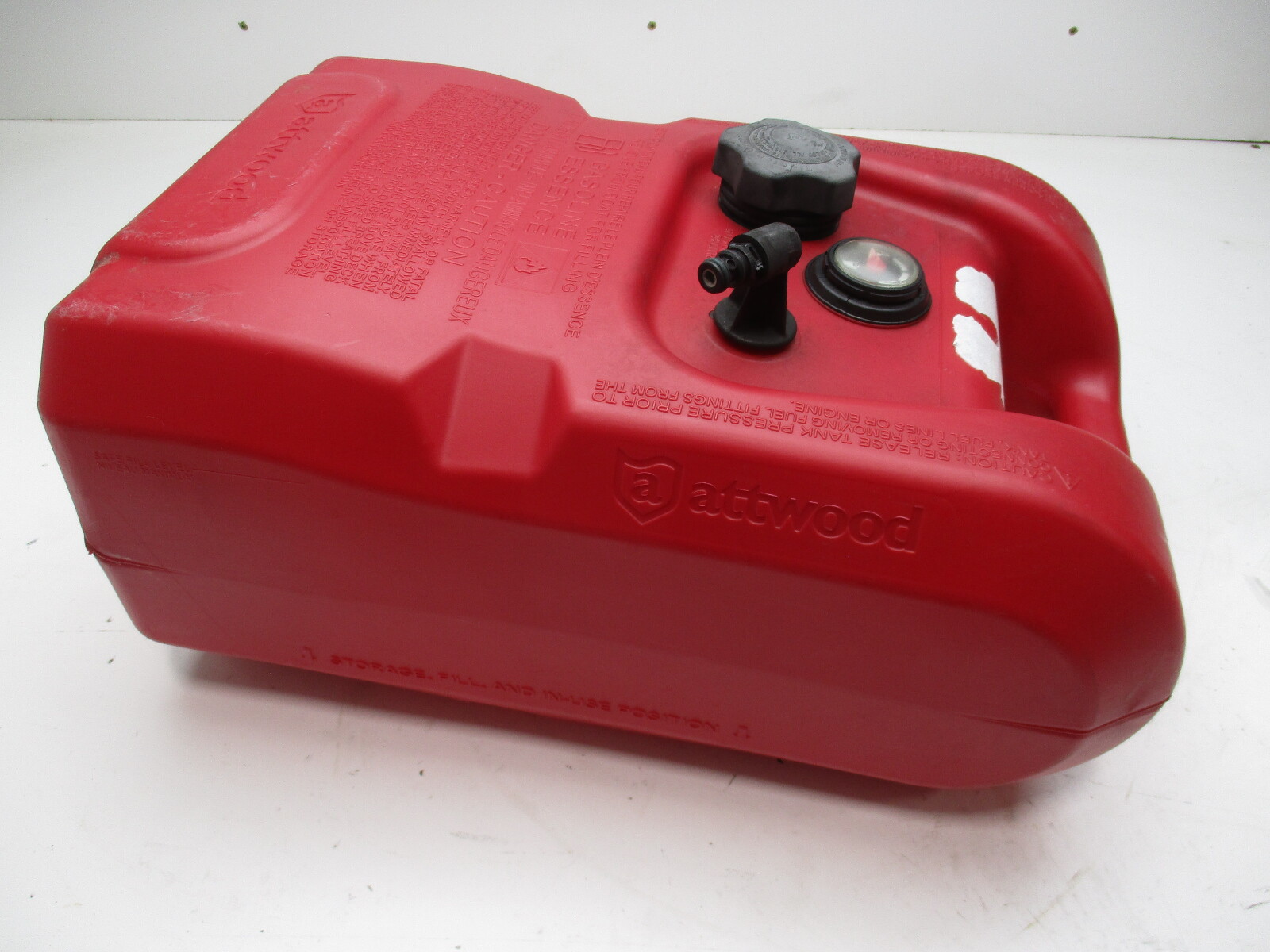 Attwood Plastic Boat Marine Outboard Red Portable Gas Fuel Tank 6 Gallons